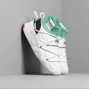 Meet your Posher, Steven